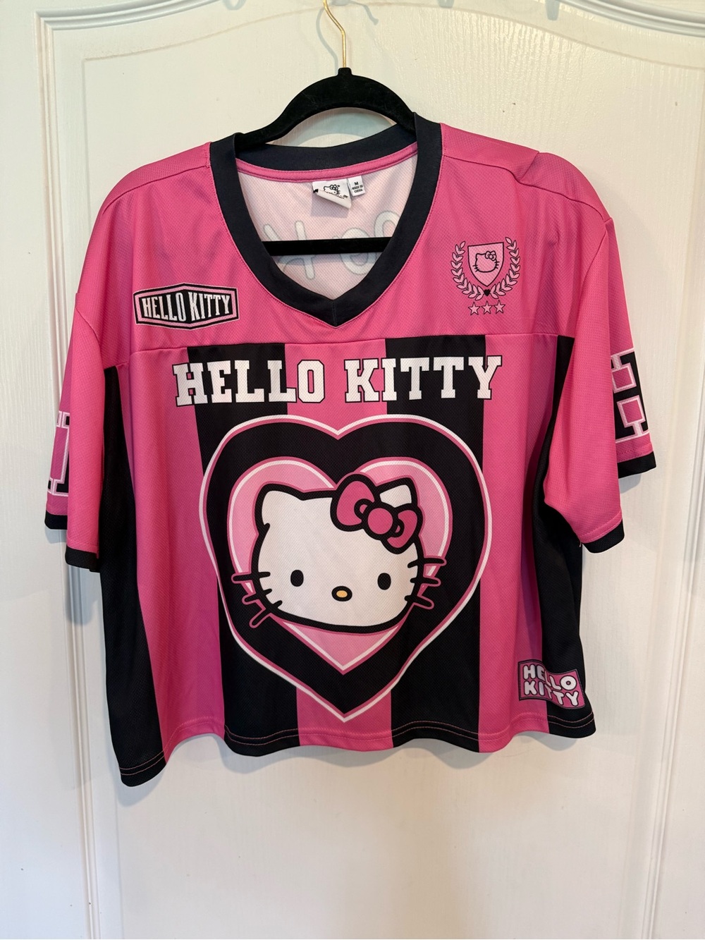 Sanrio Hello Kitty Women’s Graphic Football Skimmer Cropped Jersey medium